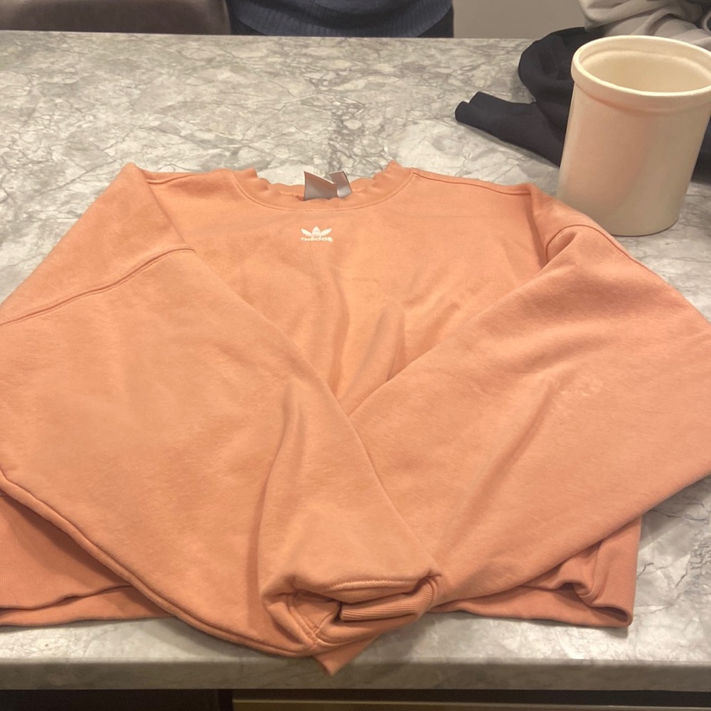 I am selling this addidas long sleeve top